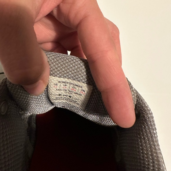 North Face Hiking Shoes. Gray and blue. Size 7.5 - Picture 6 of 7